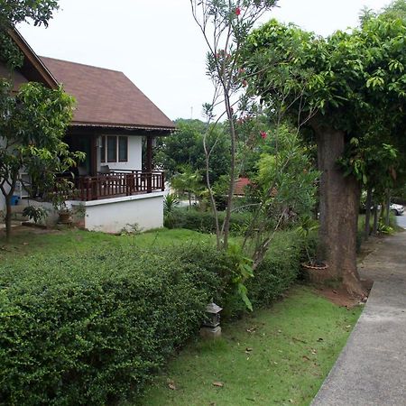 บ้านธานี Choeng Mon Buitenkant foto