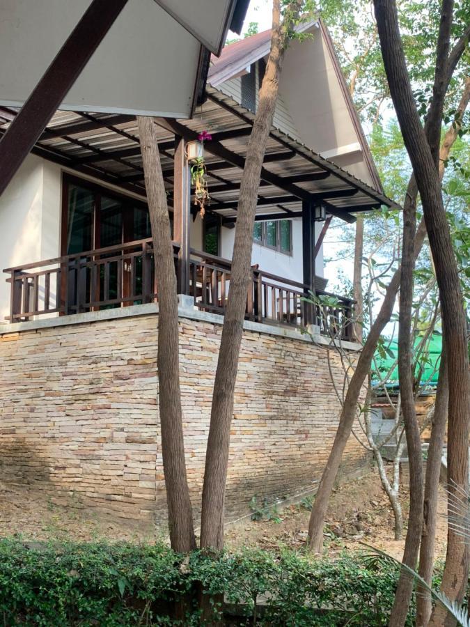 บ้านธานี Choeng Mon Buitenkant foto